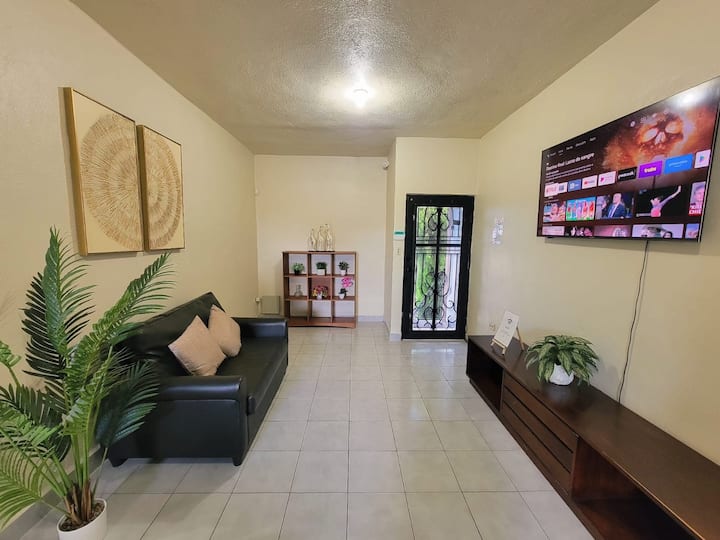 12 minutes from the Consulate · 2 bedrooms