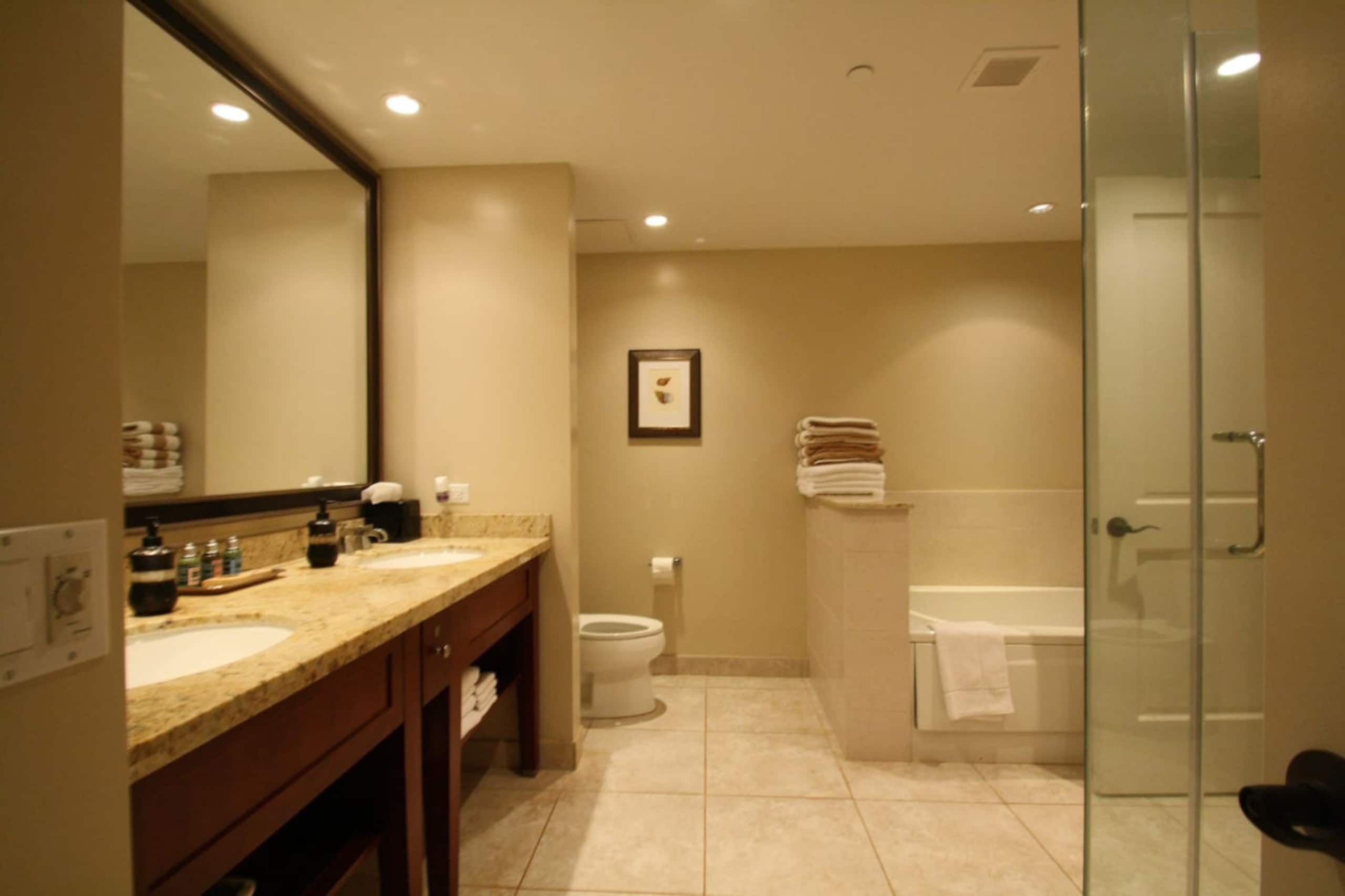 Condo in Lahaina · ★4.99 · 1 bedroom · 2 beds · 1 bath - Image 2