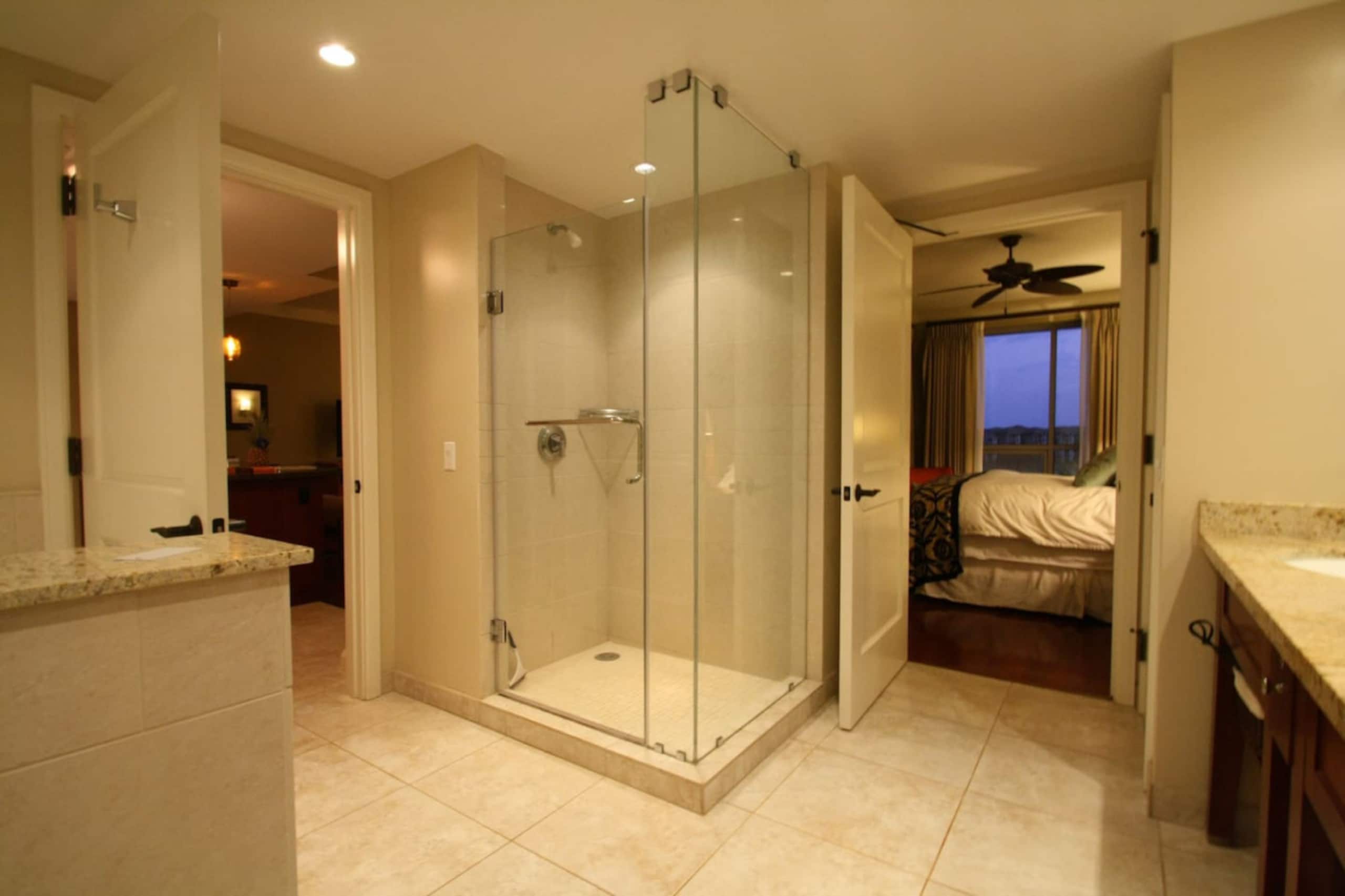 Condo in Lahaina · ★4.99 · 1 bedroom · 2 beds · 1 bath - Image 3