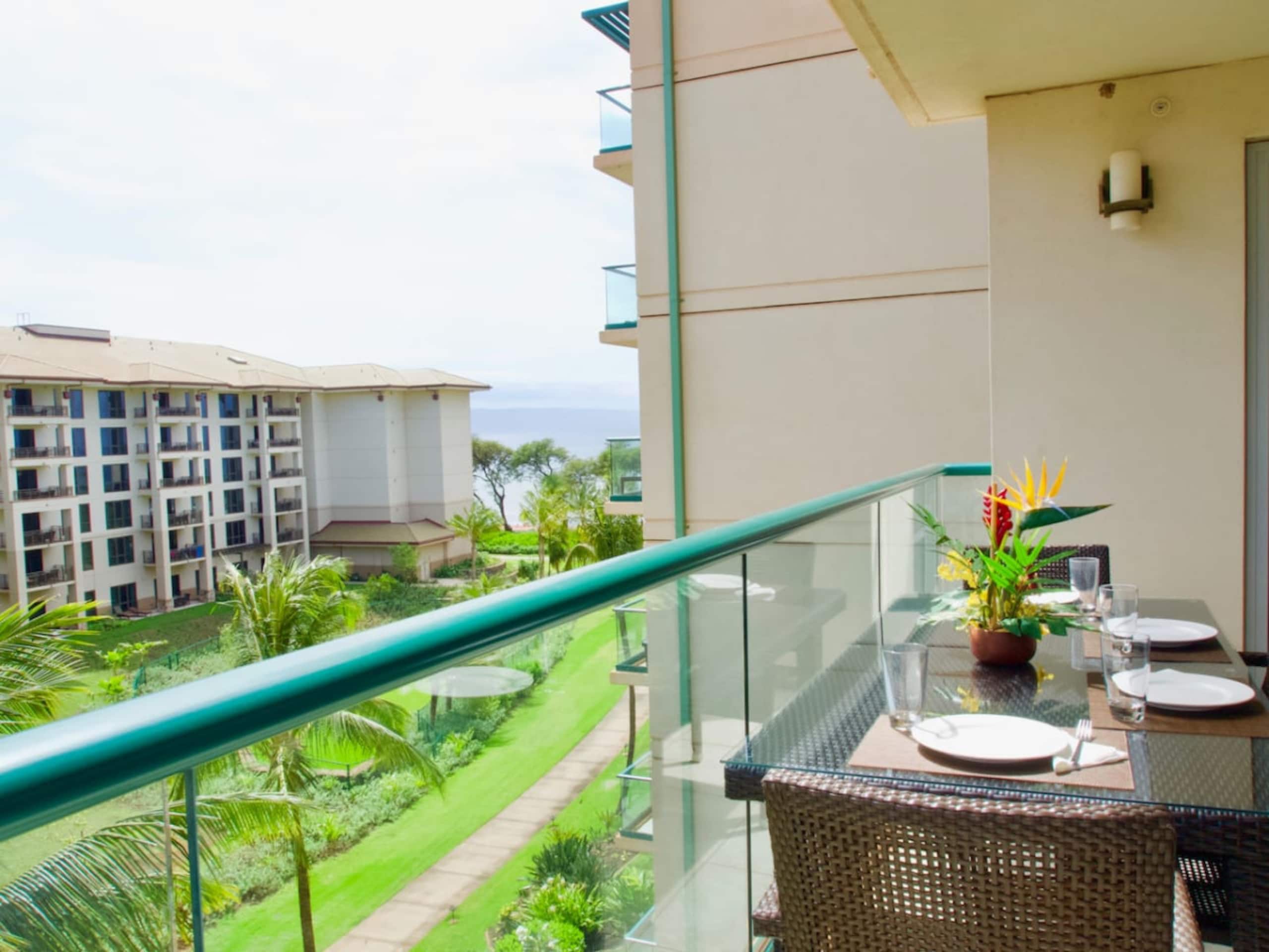 Condo in Lahaina · ★4.99 · 1 bedroom · 2 beds · 1 bath - Image 1