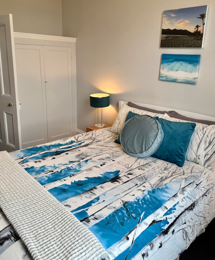 Bedroom 3 Queen Bed