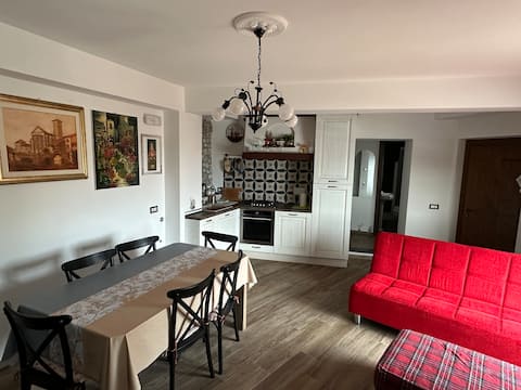 Proprietà Airbnb di successo: Number 33 • Historic house in Cori Monte a Latina