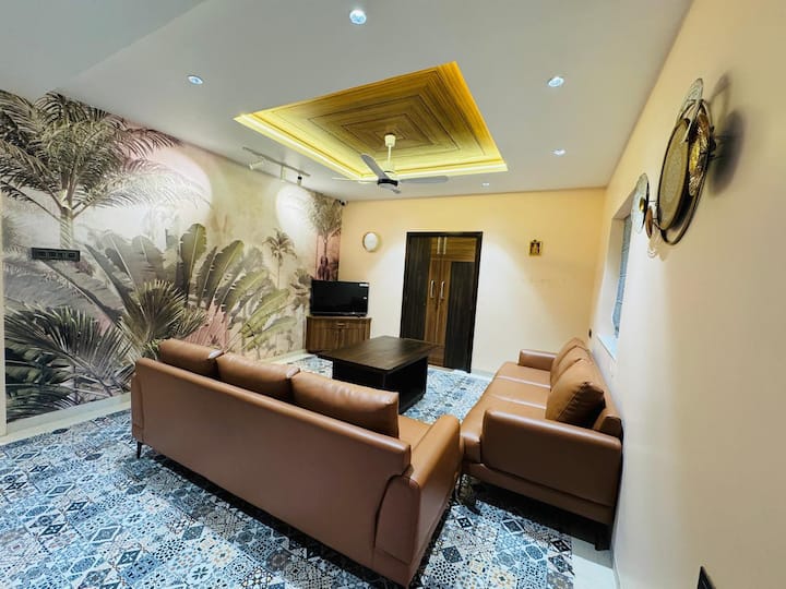 Living room image 3