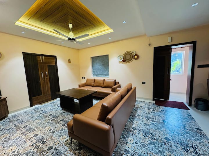 Living room image 2