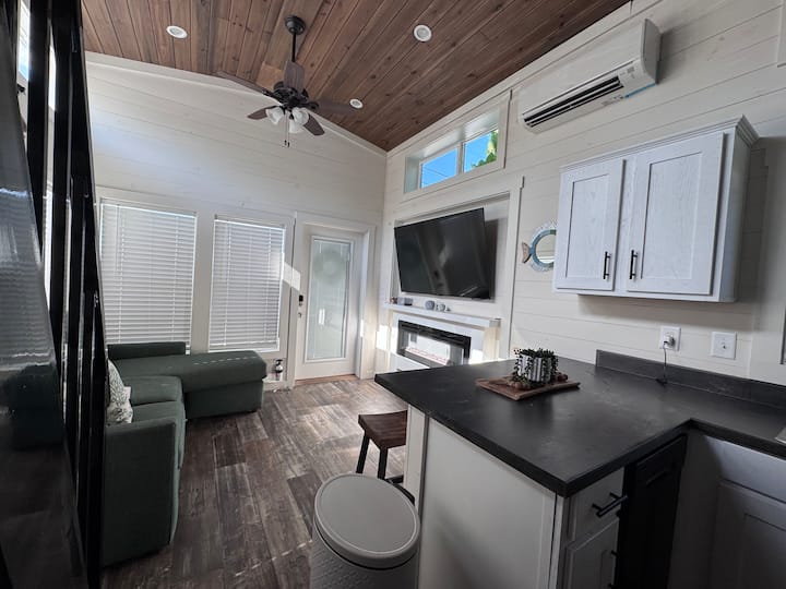 The Driftwood Den
Your Keys Tropical Oasis - Key Largo