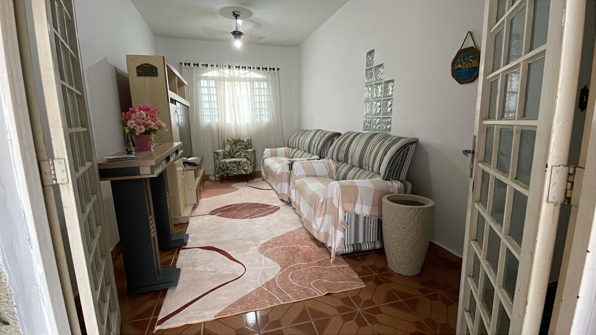 Top Airbnb: Small House, Big Heart. em Aparecida