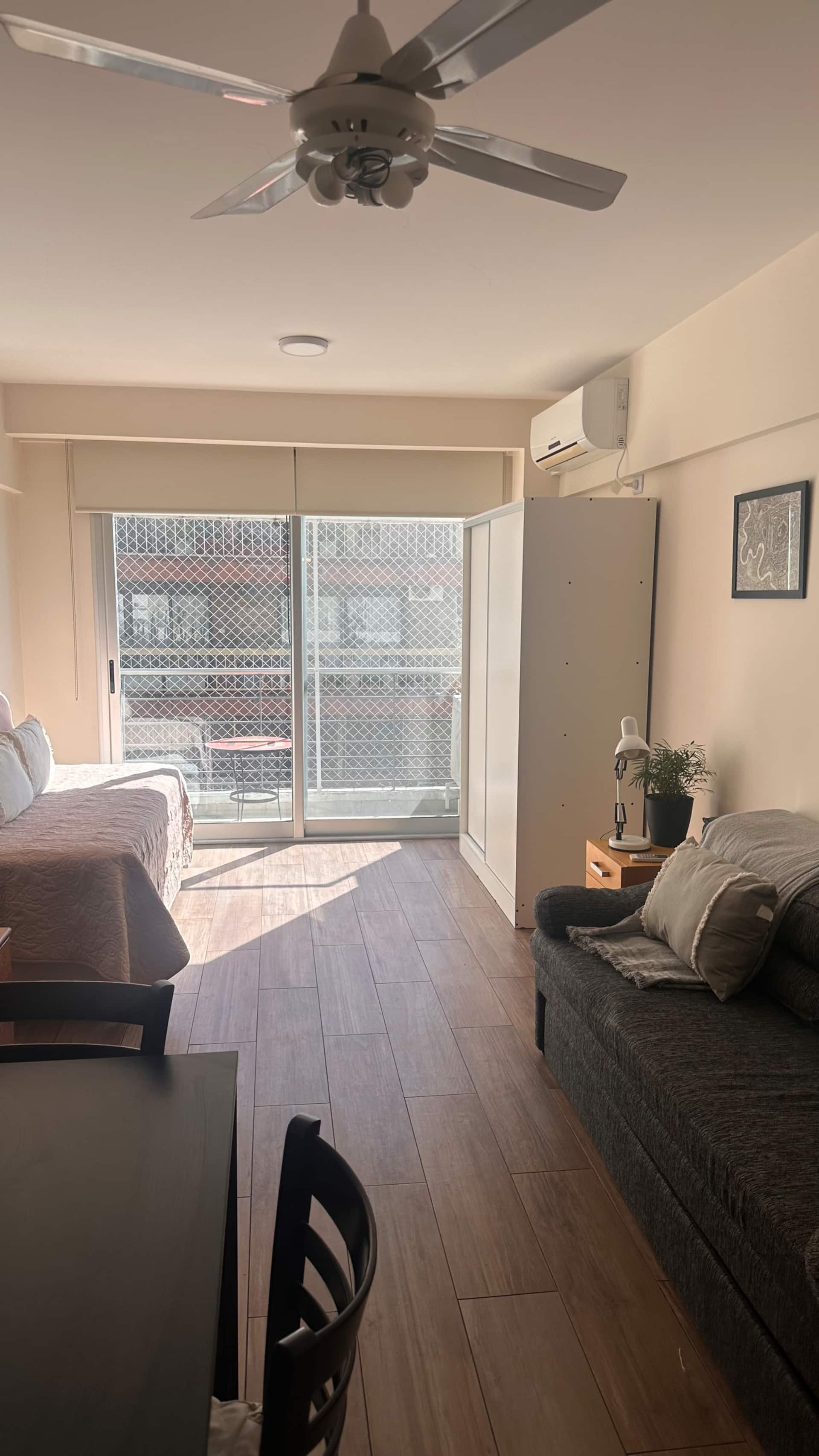 Studio con balcón en Belgrano