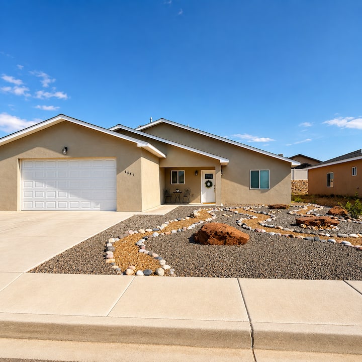 Charming 3 Bedroom House - Farmington, NM