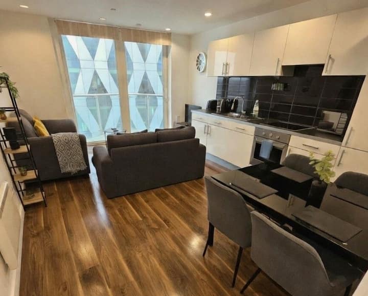 Modern High-rise Flat With Stunning City Views - 奧爾特靈厄姆