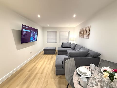 Successful Airbnb property: Twin+Sofa Bed in Sale Nr Airport & Trafford Centre in Wythenshawe
