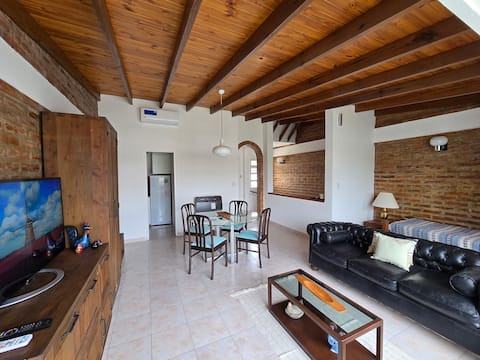 Successful Airbnb property: Luminoso departamento centro in Departamento Adolfo Alsina