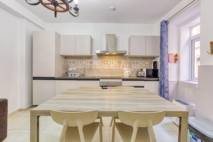 1br Maisonette | Private Yard | Steps From Seafron - Malta
