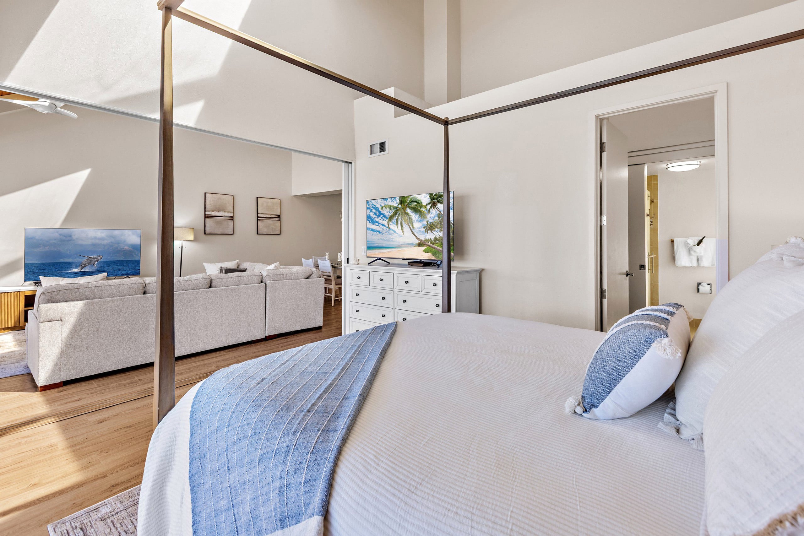 Condo in Lahaina · ★4.92 · 3 bedrooms · 6 beds · 3 baths - Image 18