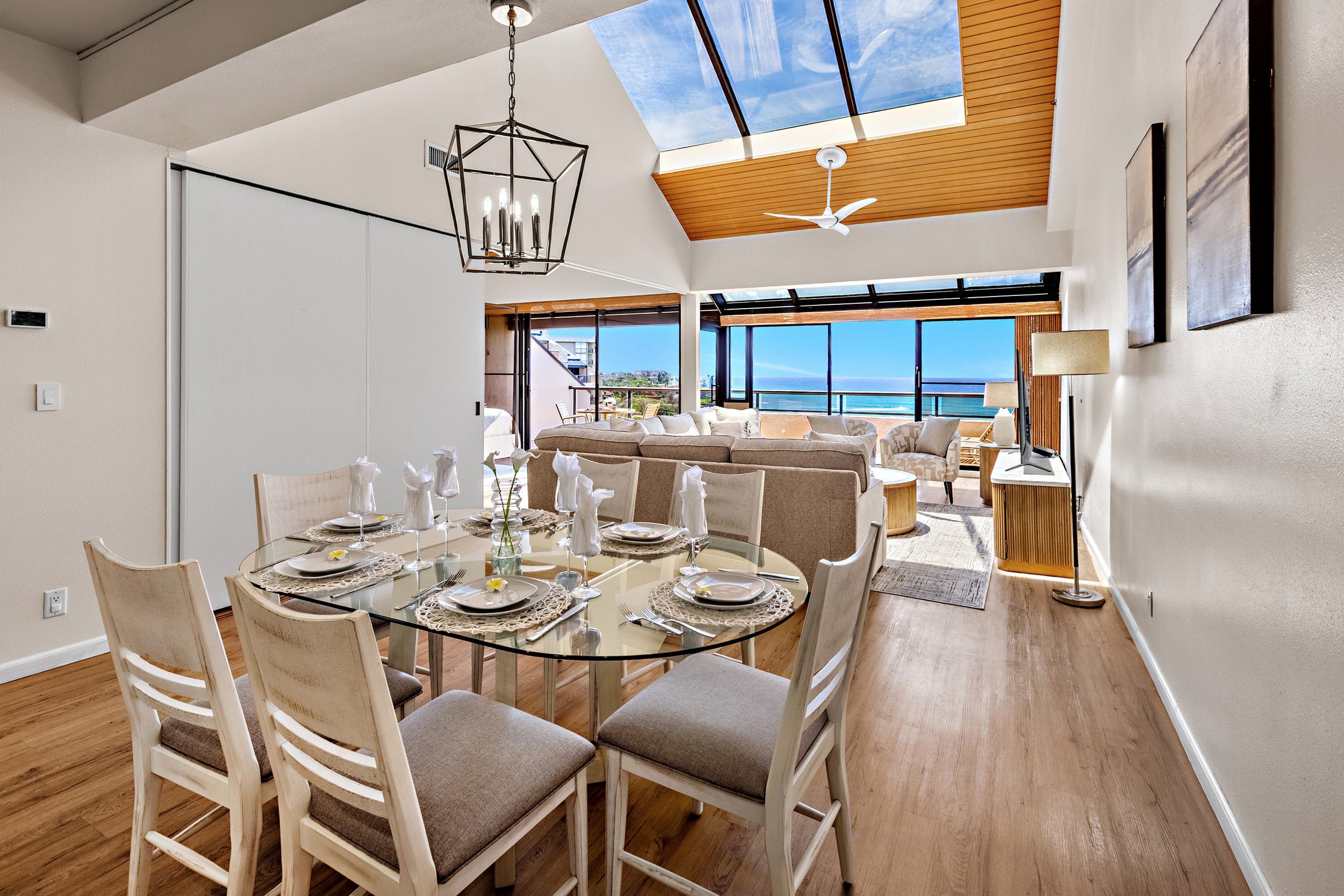 Condo in Lahaina · ★4.92 · 3 bedrooms · 6 beds · 3 baths - Image 12