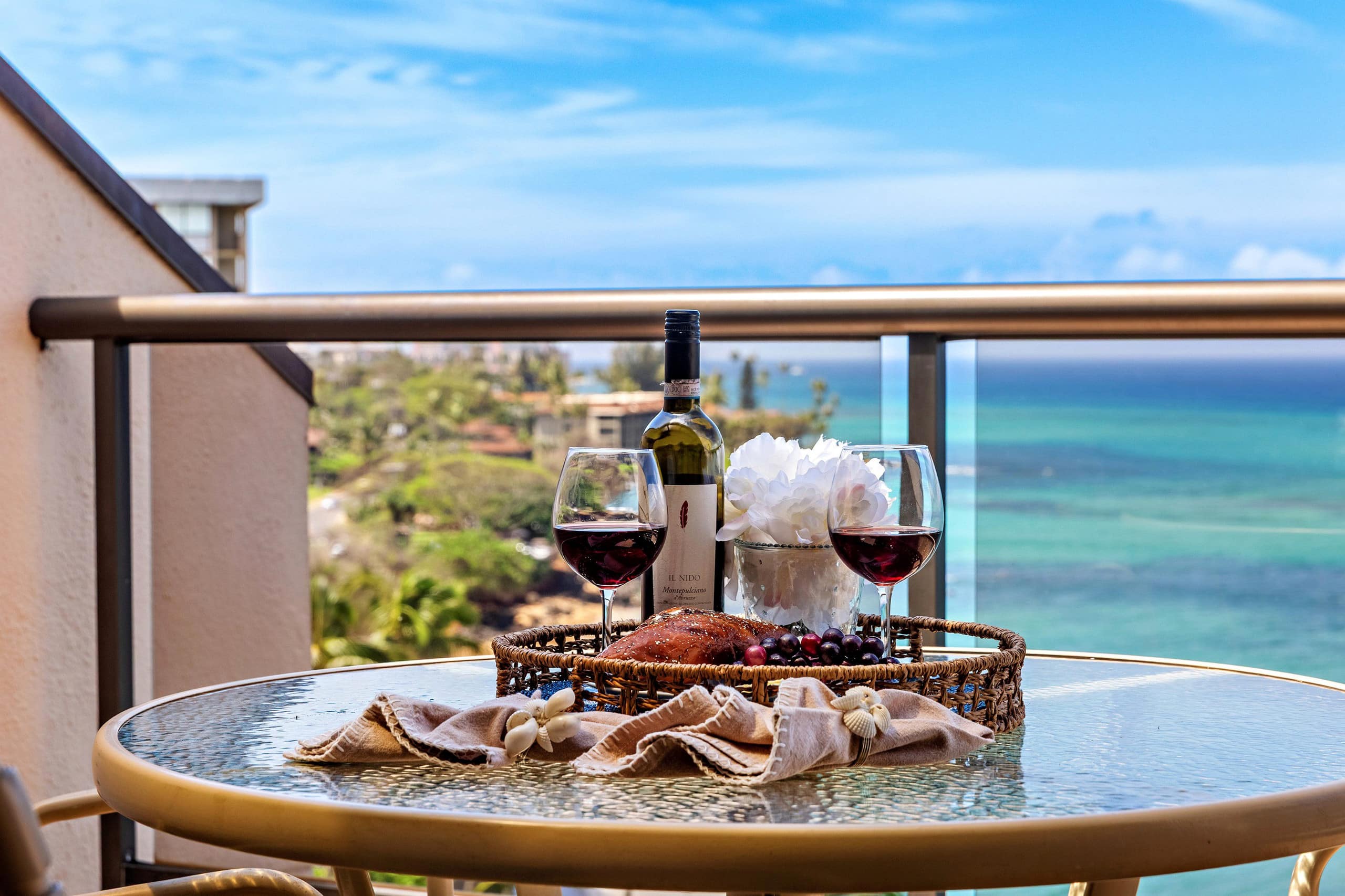 Condo in Lahaina · ★4.92 · 3 bedrooms · 6 beds · 3 baths - Image 88