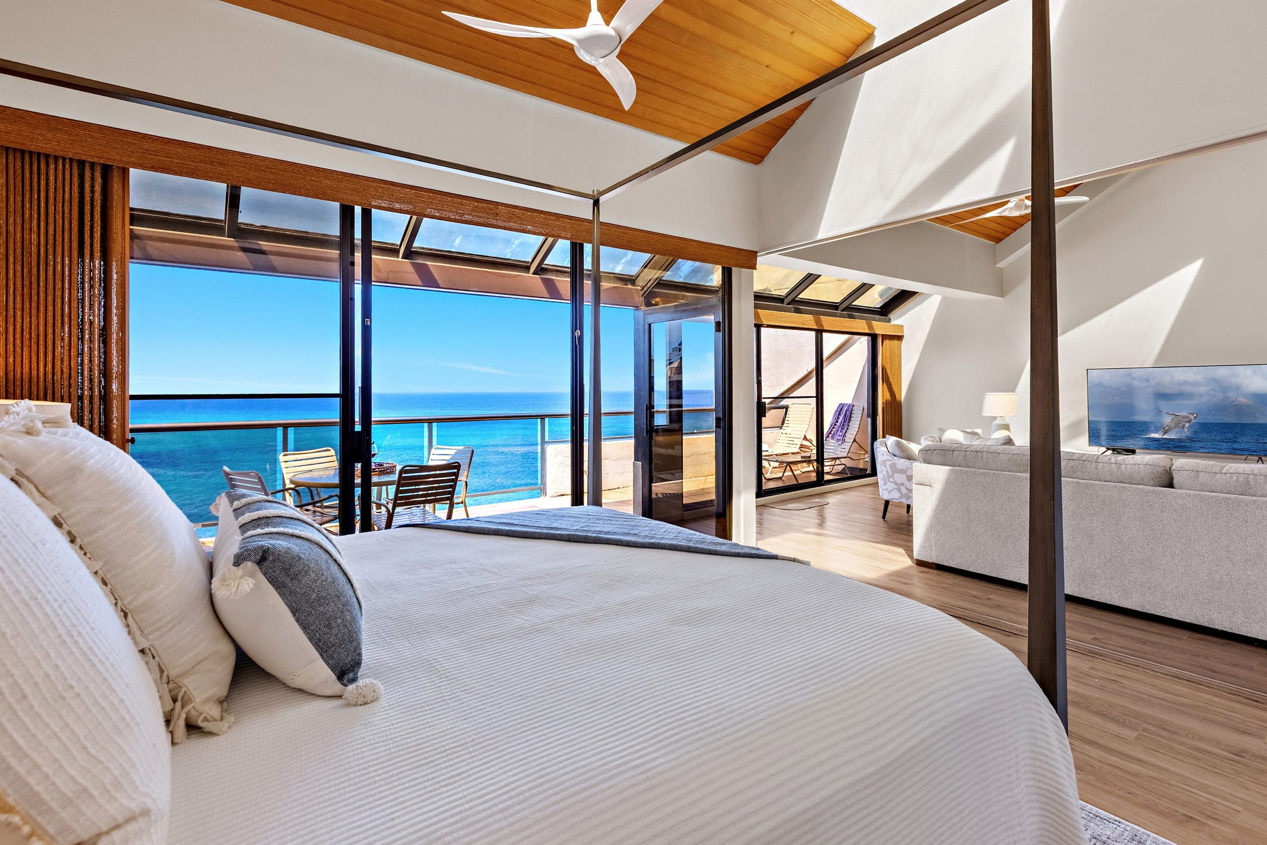 Condo in Lahaina · ★4.92 · 3 bedrooms · 6 beds · 3 baths - Image 15