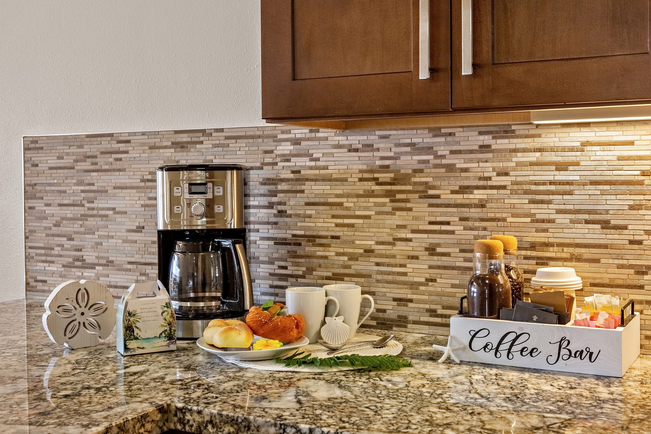 Condo in Lahaina · ★4.92 · 3 bedrooms · 6 beds · 3 baths - Image 11