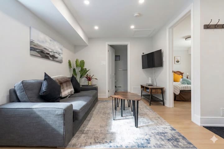 Modern And Cozy Garden Suite With Private Parking - Markham