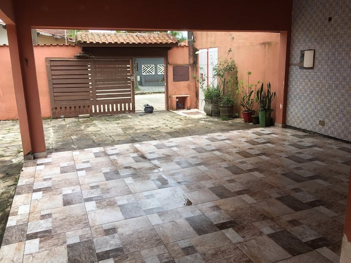 Casa de veraneio com piscina, Itanhaém