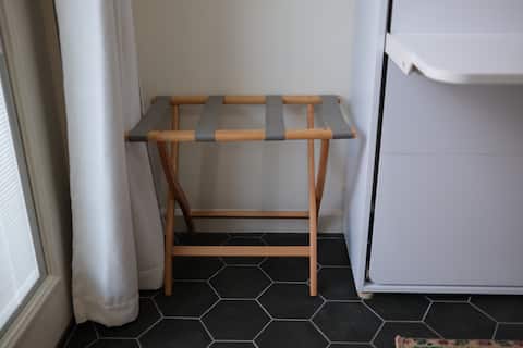 Top Airbnb: Stylish Micro Studio — Walkable to German Village in South Side