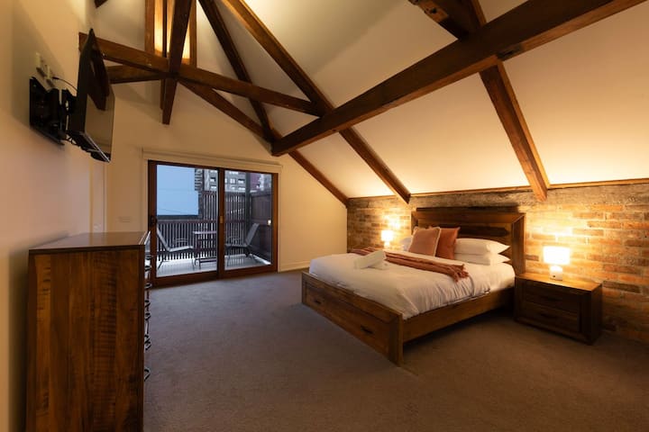 Schlafzimmer 1
