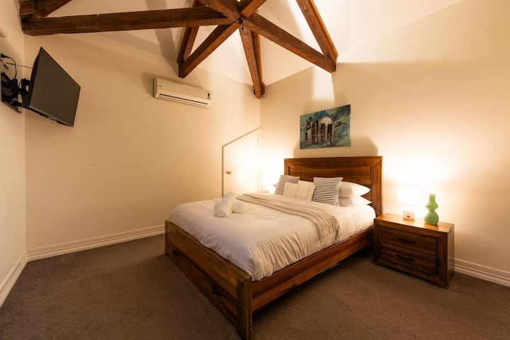 Schlafzimmer 2