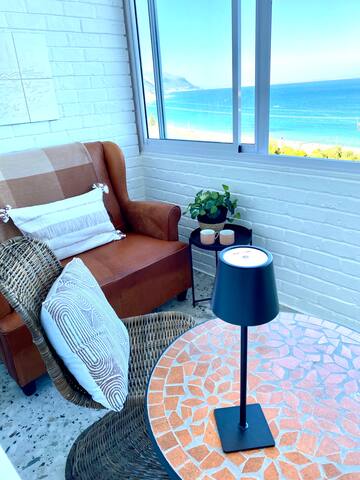 The Pearl, Views over Long Beach. Backup power. gallery image 2