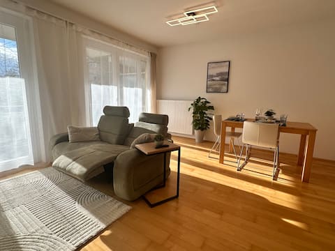 Leistungsstarkes Airbnb: 2-room apartment in a prime location in St. Martin
