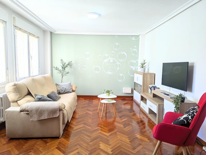 90m² Renewed Top Location / Urban Way Central - 萊昂