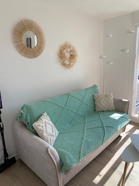 Popular Airbnb listing: Cozy apartment close to the beach facing the dunes in Cucq