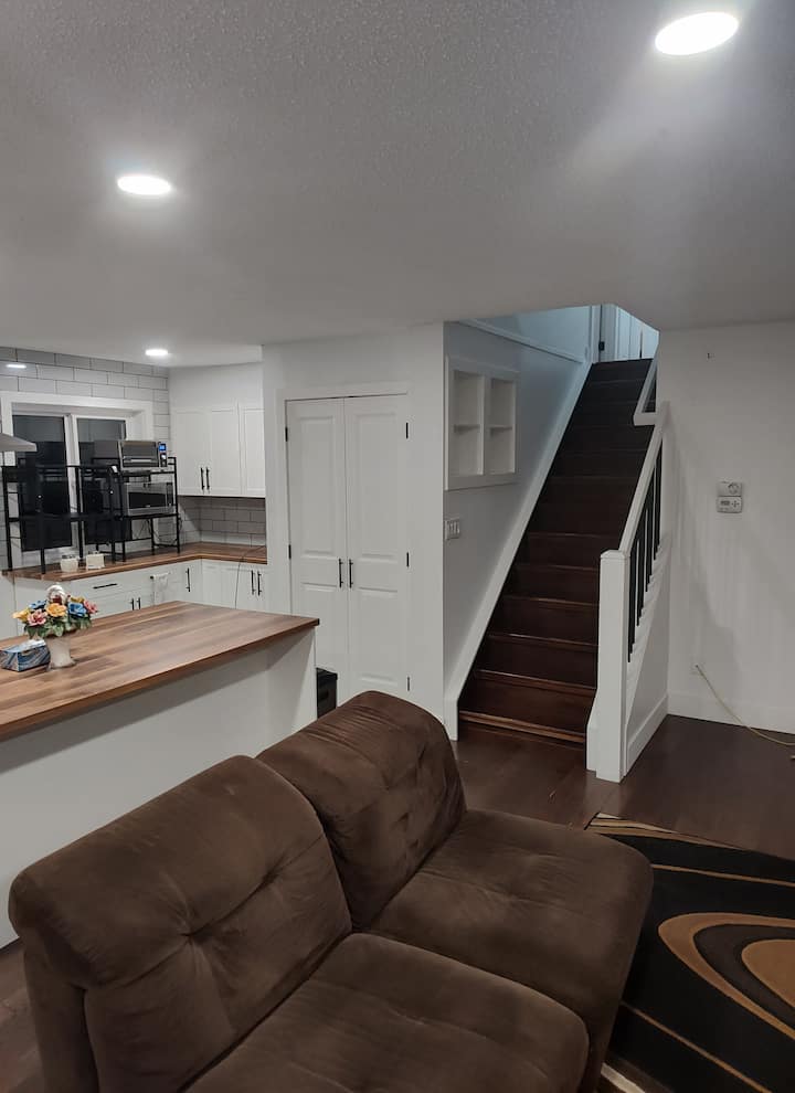 Comfortable Quarters Room 2 - Fort Saskatchewan
