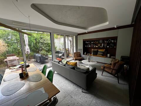 Popular Airbnb listing: House along the canal 3 bedrooms in Pantin