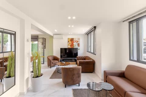 Villa Melybou - 5 bedrooms - garden - sleeps 12