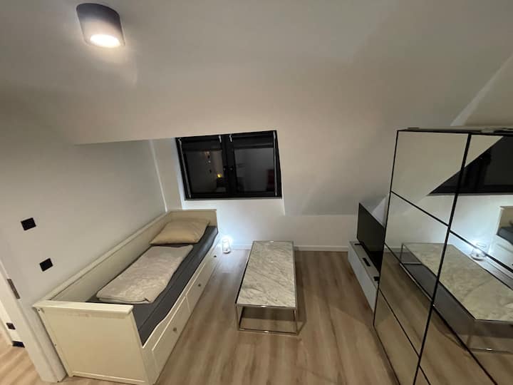 Modernes Zimmer Mit Charme - Essen