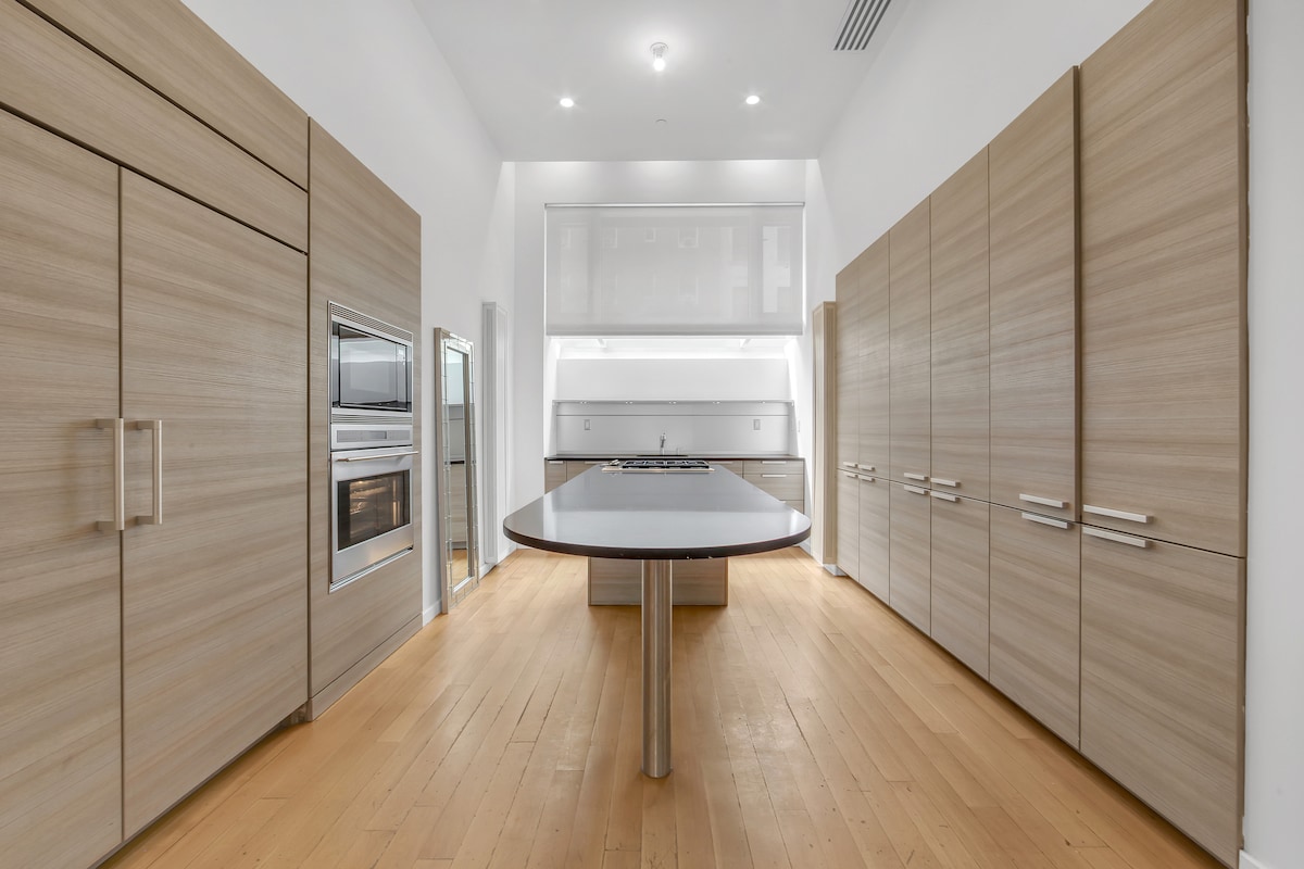 Garden Duplex Townhouse in Midtown NYC — venue photo 3