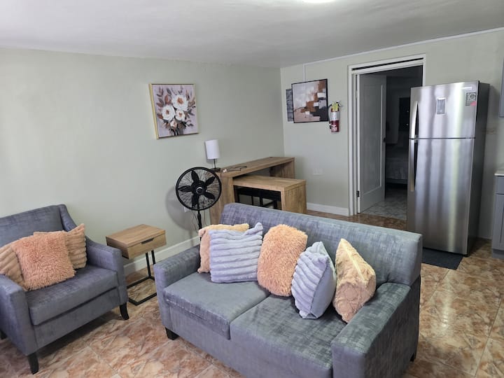 Comfortable Family Unit - Montego Bay