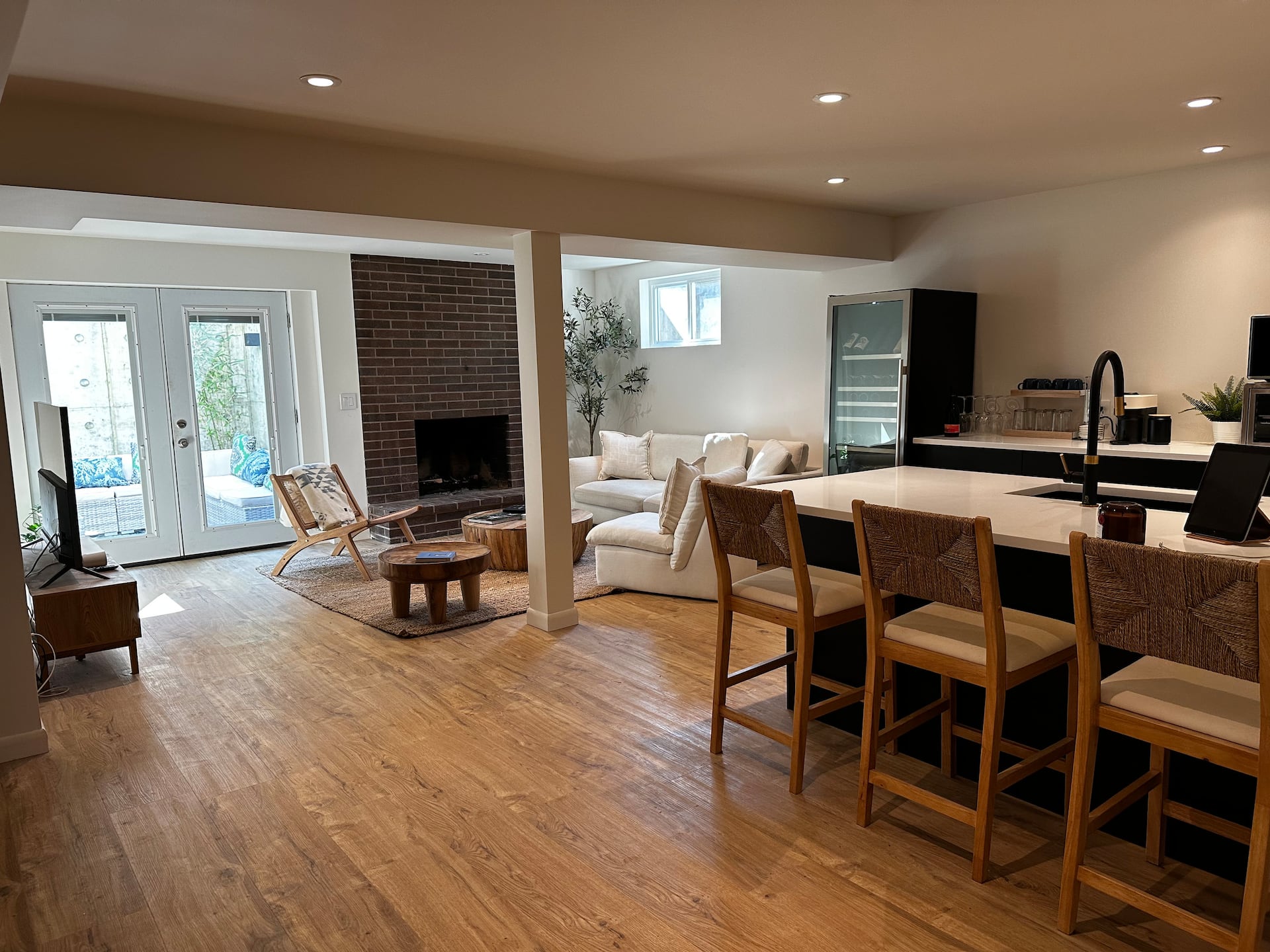 Wellness Oasis w/ Sauna, Hot Tub & Fireplace