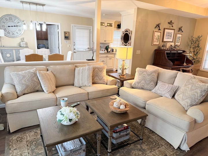 Renovated—spotless Home—quiet Area Near Food/hbcus - 北