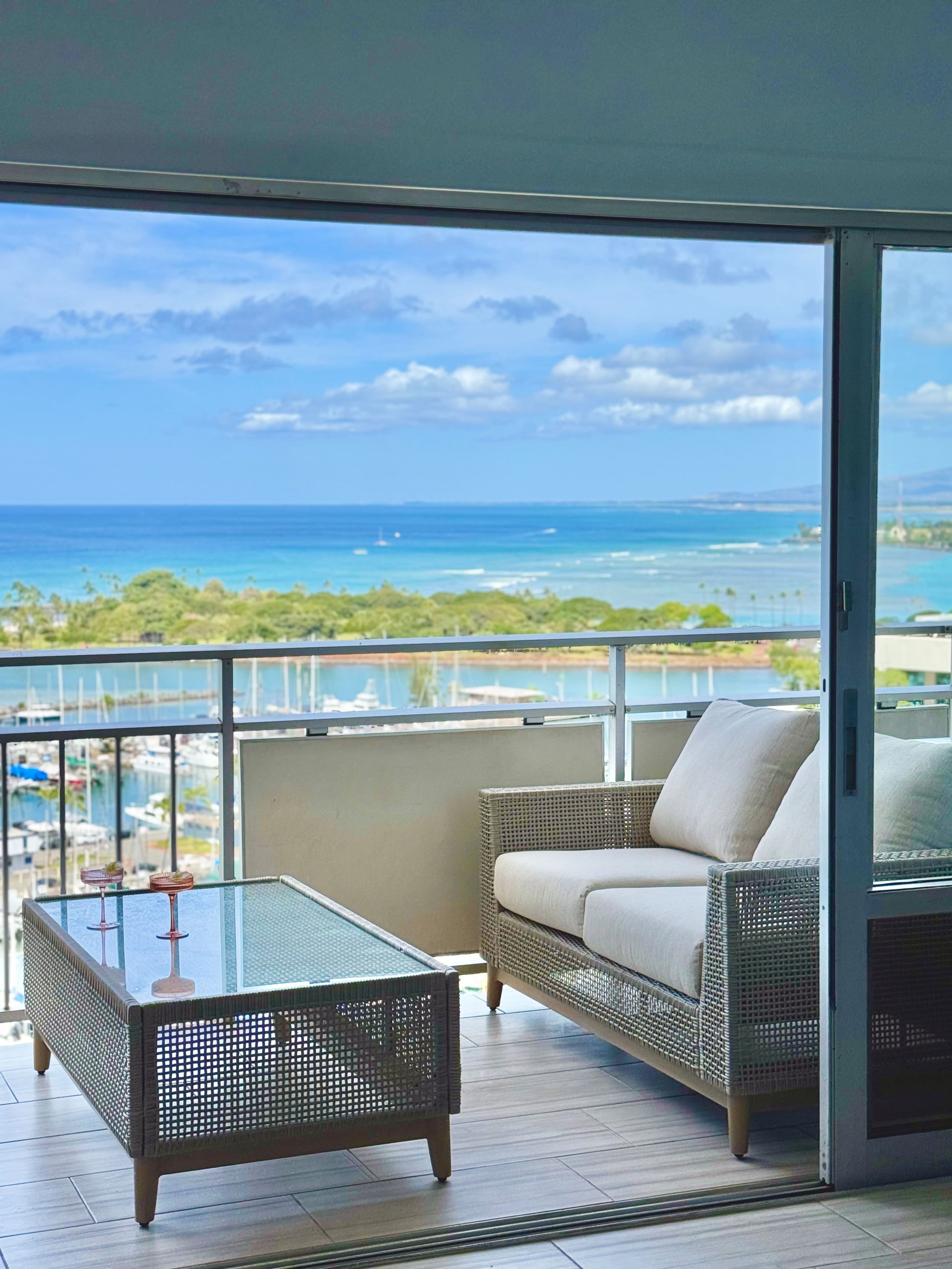 Condo in Honolulu · ★4.9 · 1 bedroom · 2 beds · 1 private bath - Image 5
