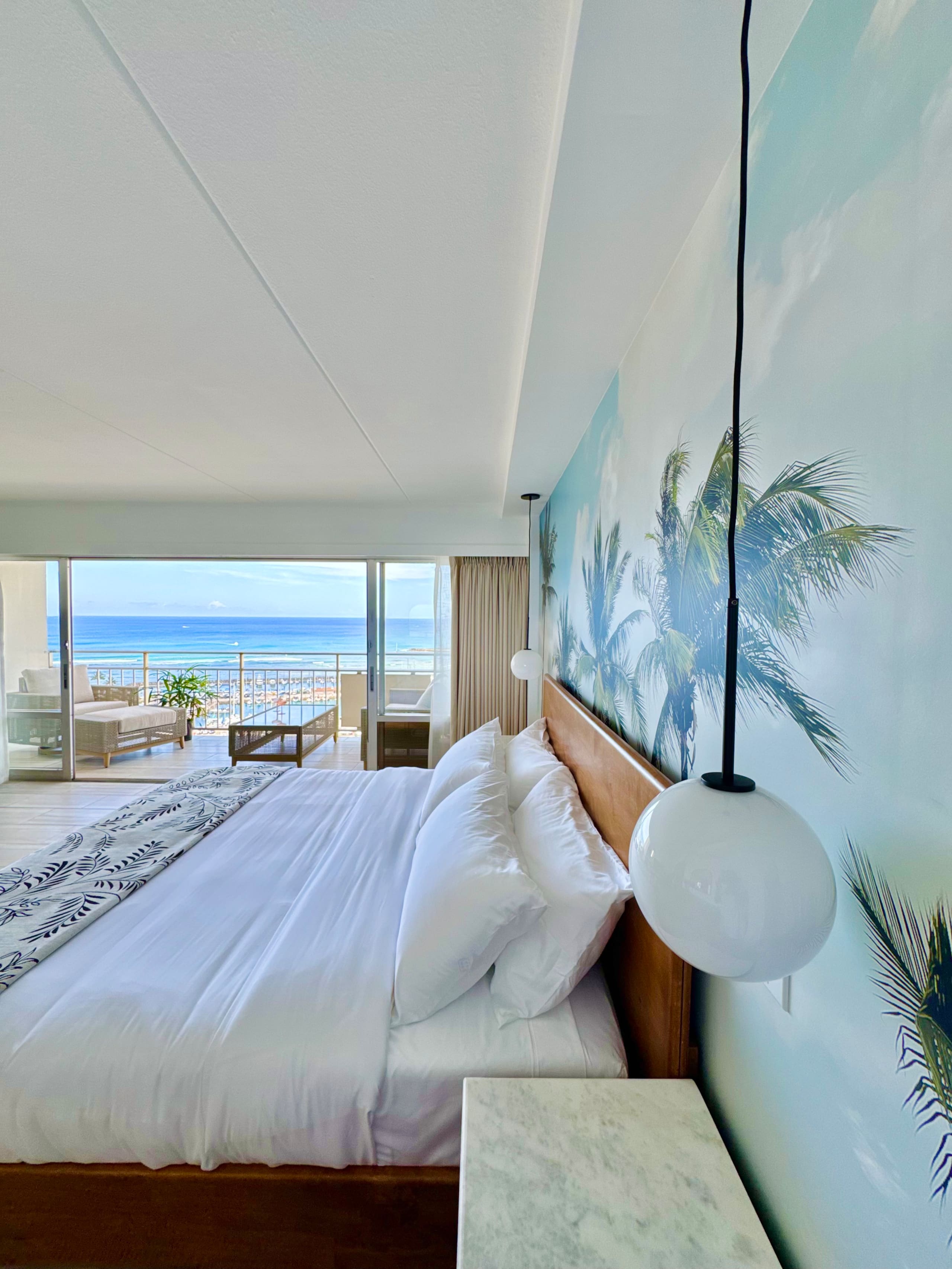 Condo in Honolulu · ★4.9 · 1 bedroom · 2 beds · 1 private bath - Image 12