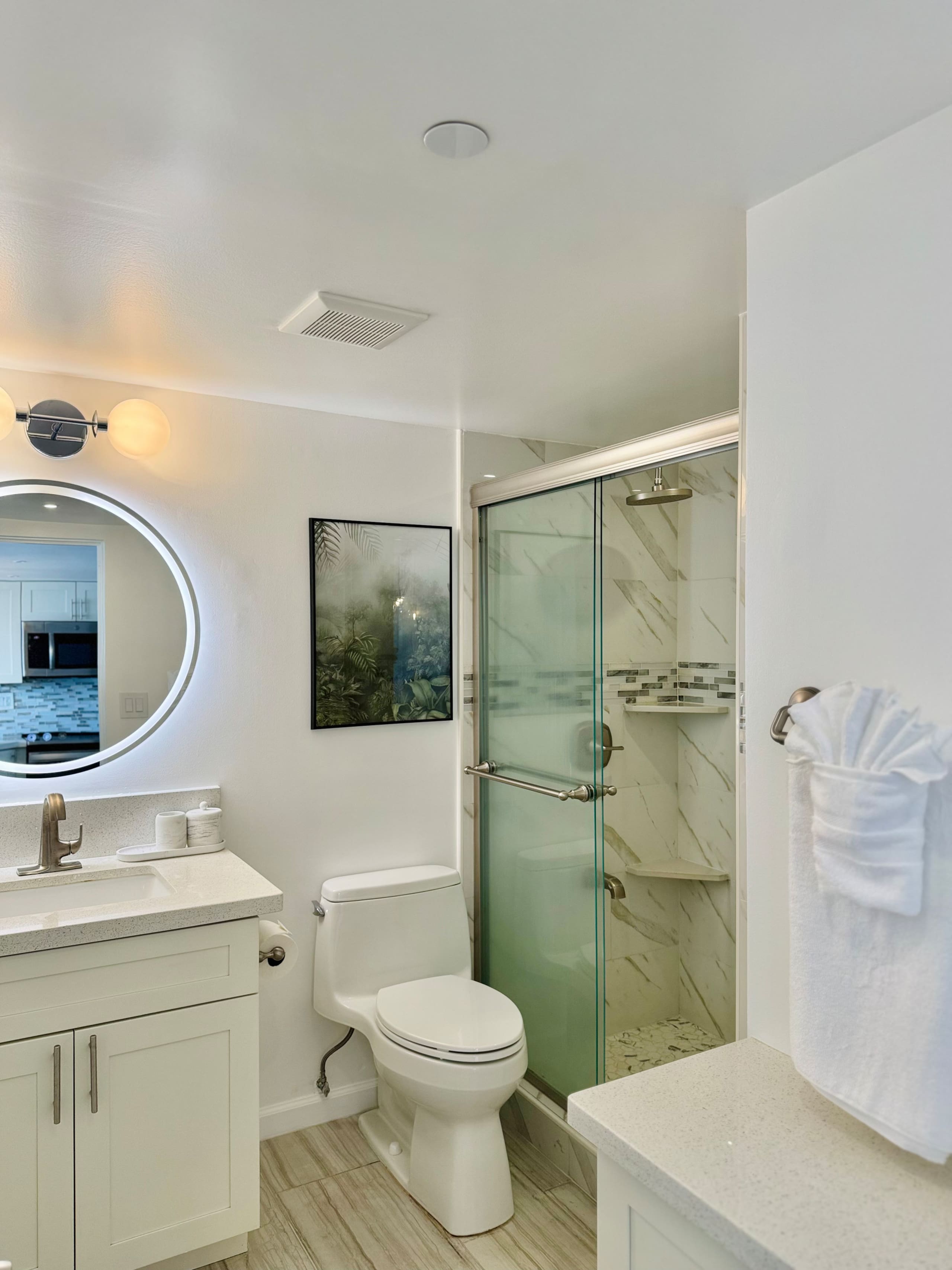Condo in Honolulu · ★4.9 · 1 bedroom · 2 beds · 1 private bath - Image 27