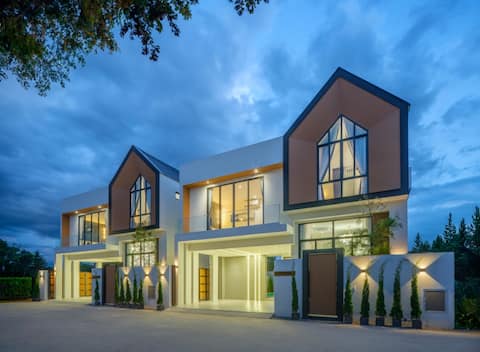 A9 Modern Pool Villa