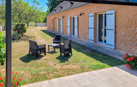 Stunning home in La Douze with WiFi