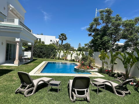 Wonderful villa for 6 people with pool & garden