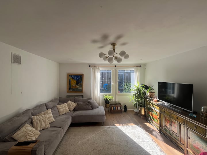 3 Bedroom Family House - Garden - Free Parking - Amsterdam