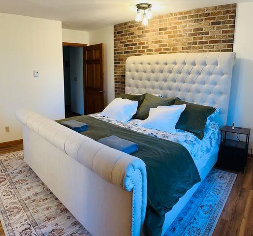 Old Mill Road-Occasion Oasis gallery image 5