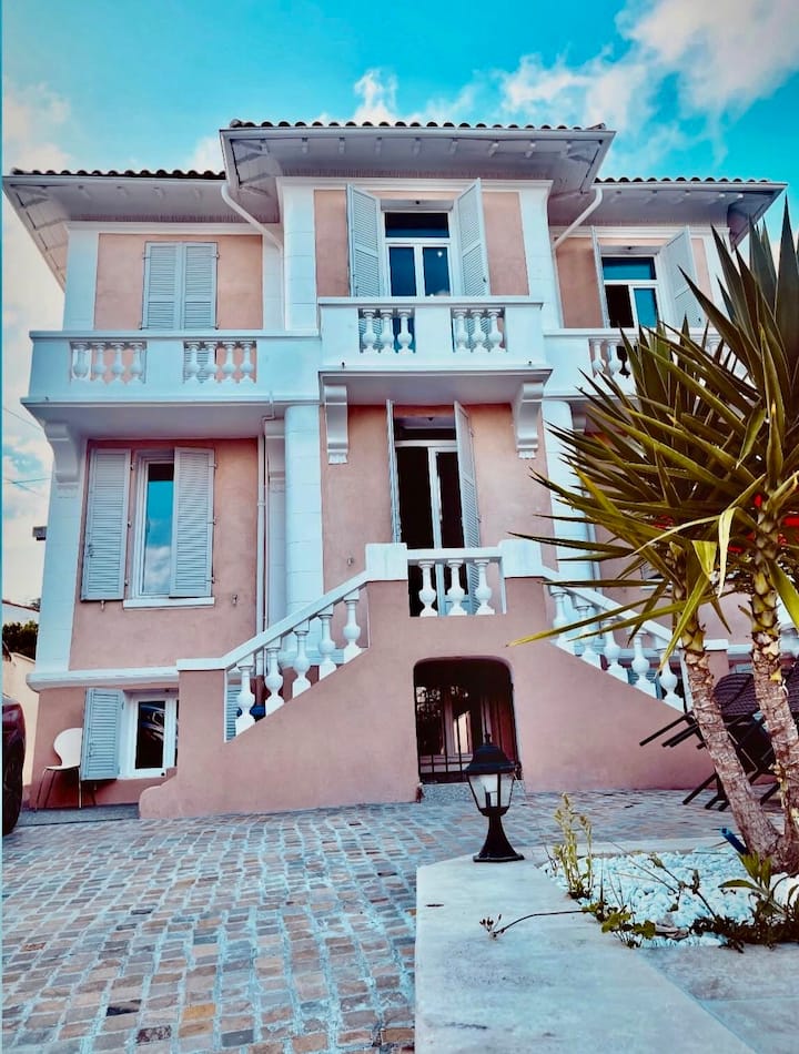 Villa Cannes Piscine 9ch - Pointe Croisette - Cannes