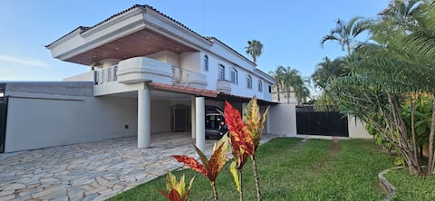 House with 4 bedrooms and hydro, 4-car garage
