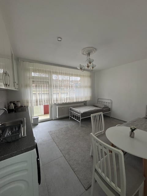 Leistungsstarkes Airbnb: 1-bedroom apartment in Linden Süd in Linden Süd