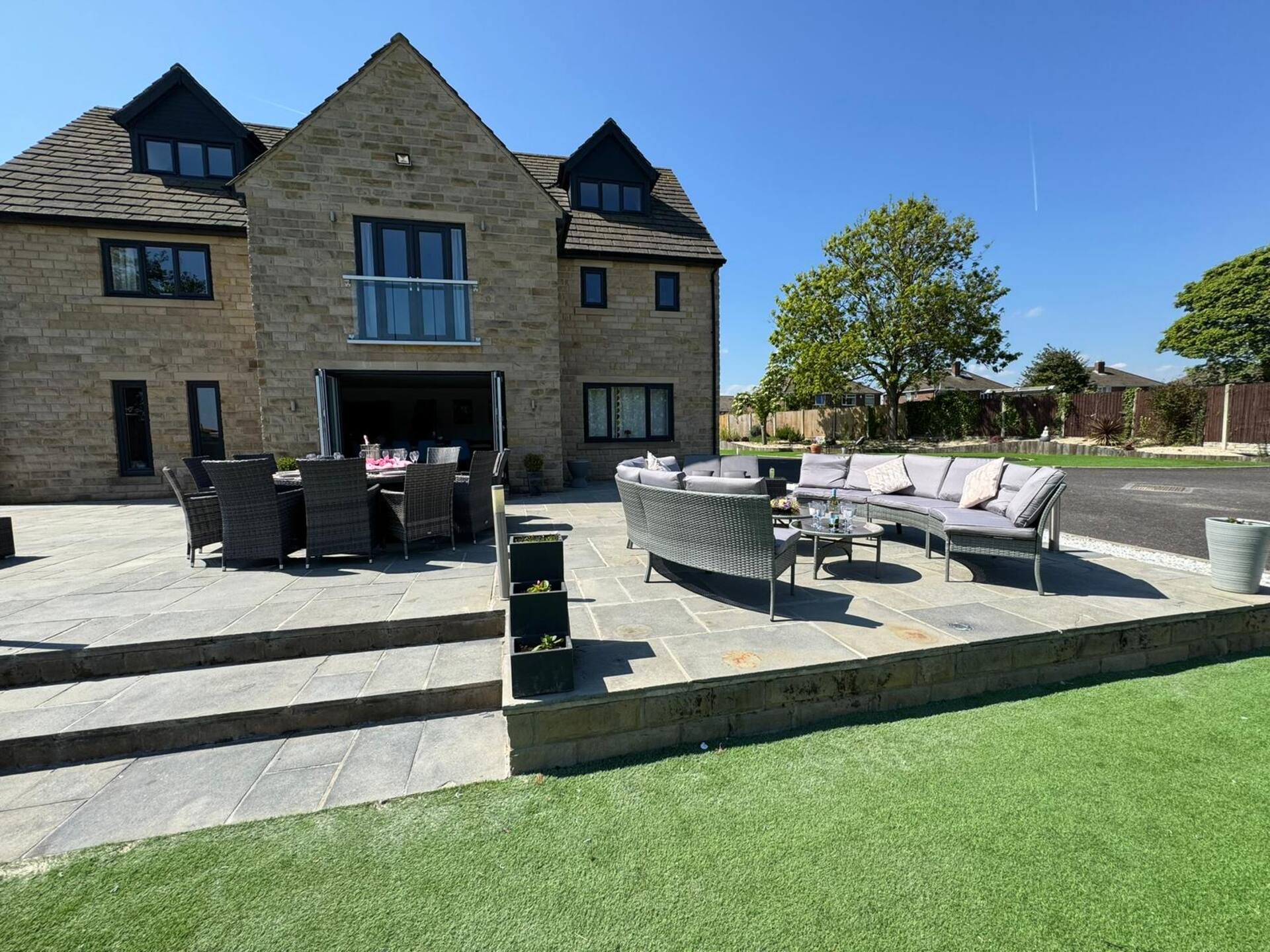 Superb Luxury Yorkshire Hot Tub Escape!